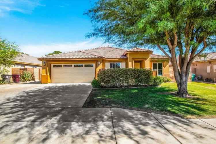 Single-family house For Sale in 48580, Camino Maya, Coachella, California