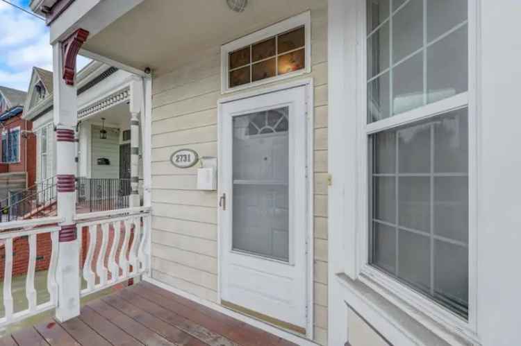 Single-family house For Sale in 2731, East 11th Street, Oakland, California