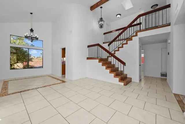 Single-family house For Sale in 685, Redlands Place, Bonita, California