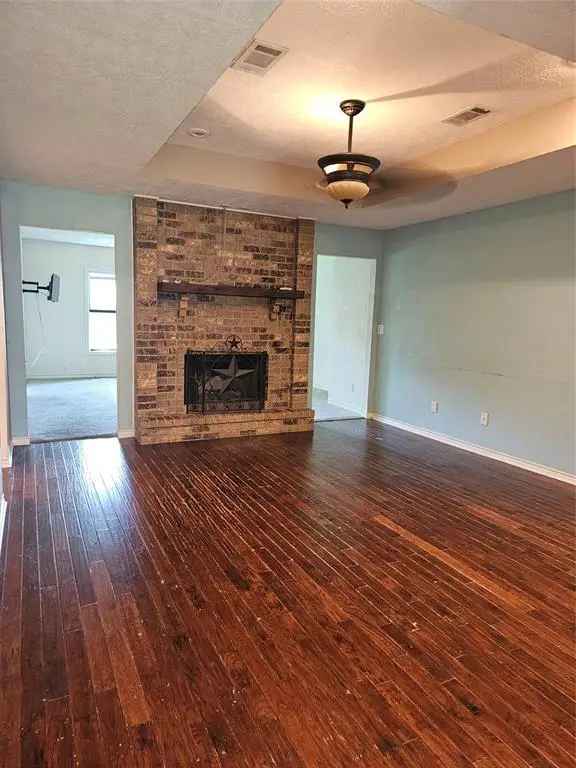 Single-family house For Sale in 2985, Willow Place, Beaumont, Texas