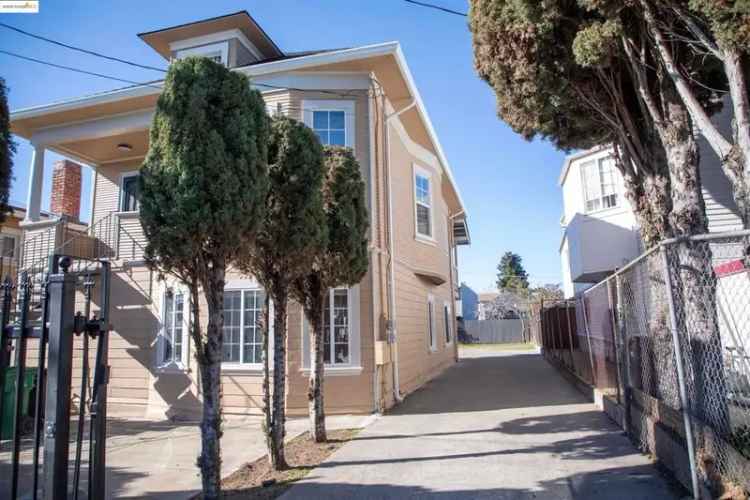 Single-family house For Sale in 1453, 48th Avenue, Oakland, California