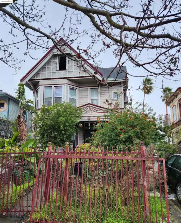 Multi-family house For Sale in 1505, Myrtle Street, Oakland, California