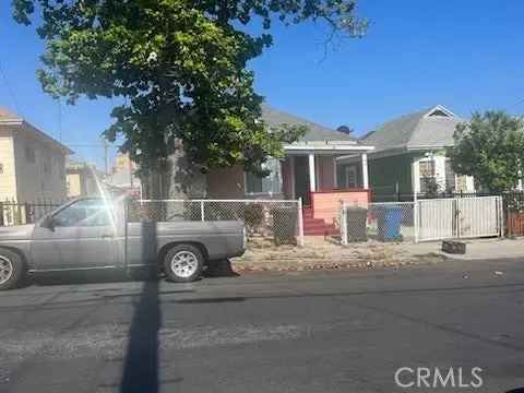 Multi-family house For Sale in Los Angeles, California