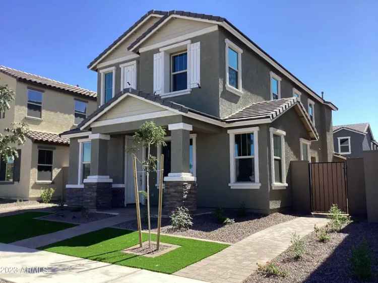 Single-family house For Sale in 1937, West Holden Drive, Phoenix, Arizona