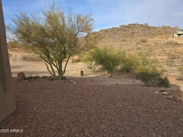 Single-family house For Sale in 46312, North 38th Avenue, New River, Arizona