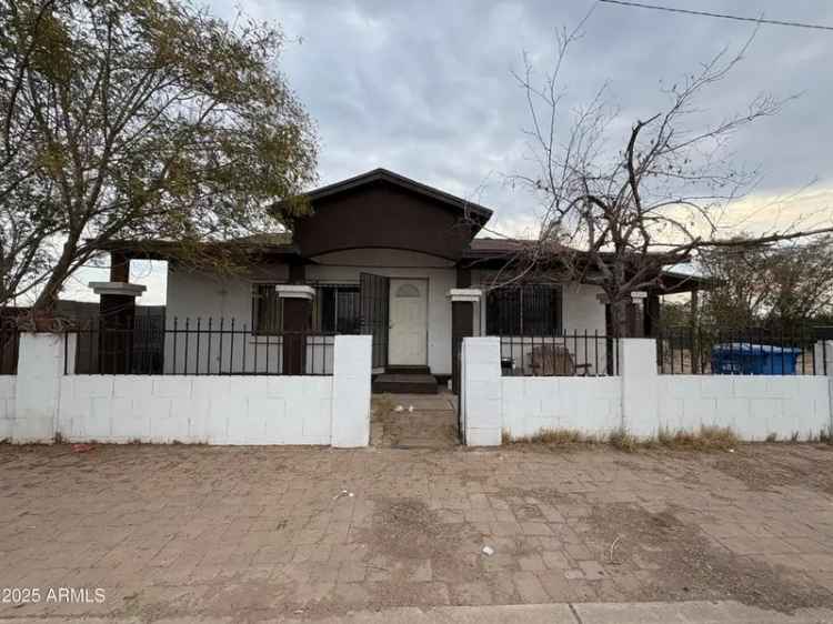 Single-family house For Sale in 215, South 32nd Drive, Phoenix, Arizona