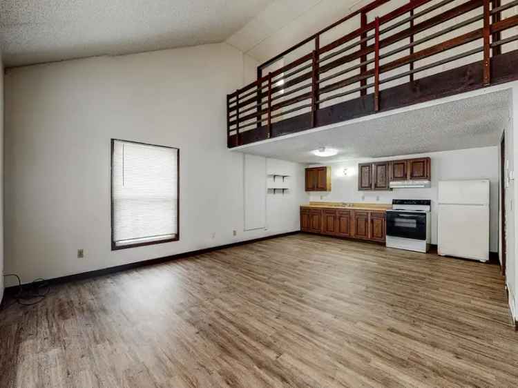 ISU Student Apartments near Campus Pet-Friendly Parking Internet Included