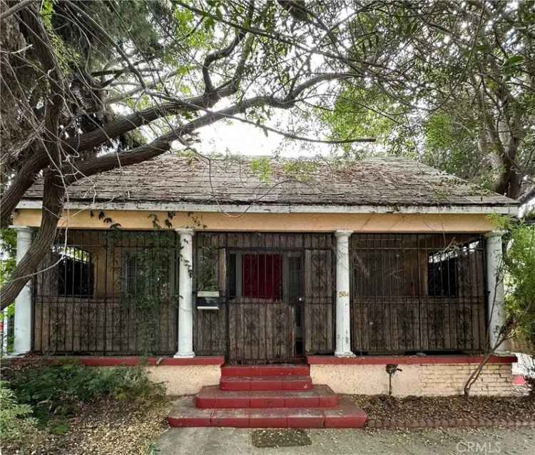 Single-family house For Sale in 584, North Plymouth Boulevard, Los Angeles, California