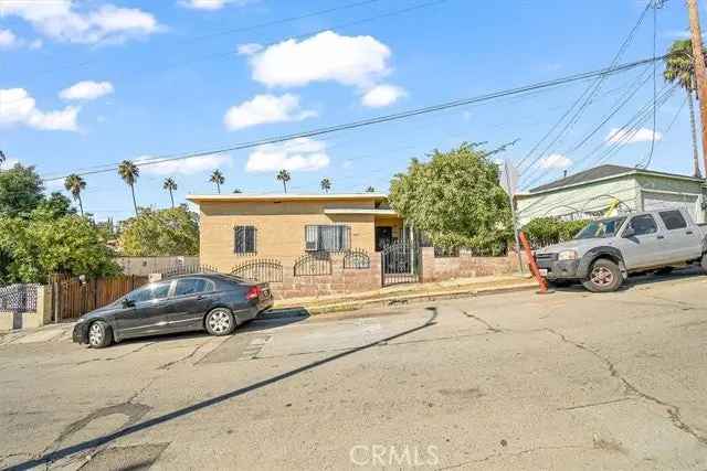 Multi-family house For Sale in Los Angeles, California