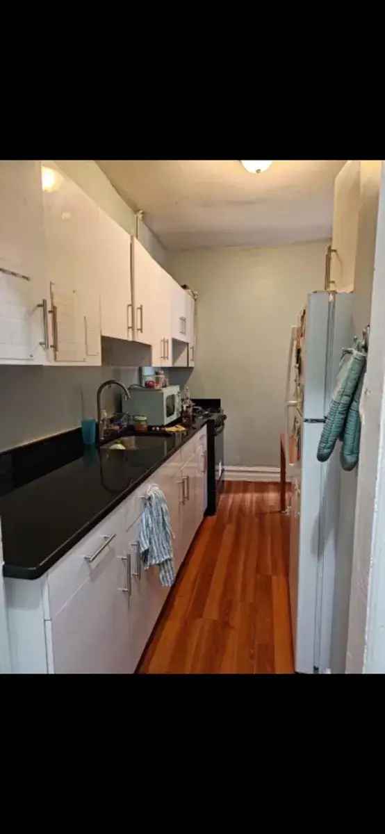 Apartment for Rent Near Trains and Park