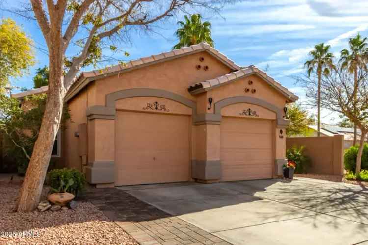 Single-family house For Sale in 525, South 100th Way, Mesa, Arizona