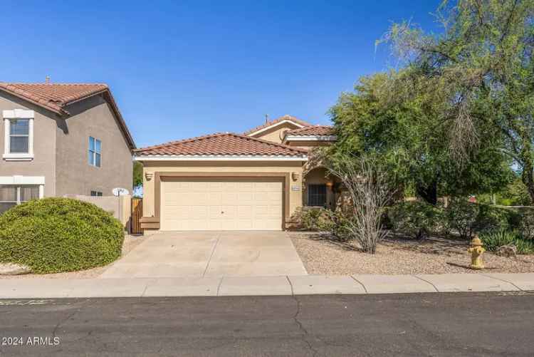 Single-family house For Sale in 4046, East Pinto Lane, Phoenix, Arizona