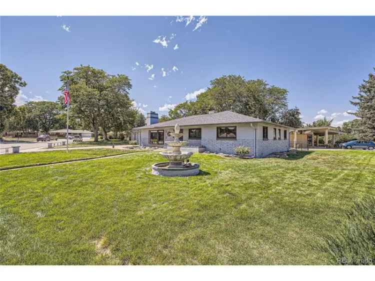 Single-family house For Sale in Wheat Ridge, Colorado