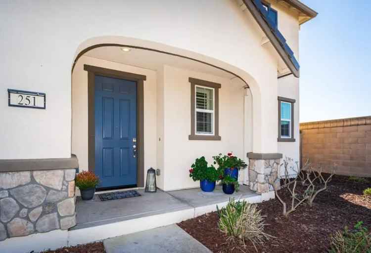 Single-family house For Sale in 251, Caravaggio Circle, Sacramento, California