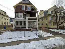 Multi-family house For Sale in Hartford, Connecticut