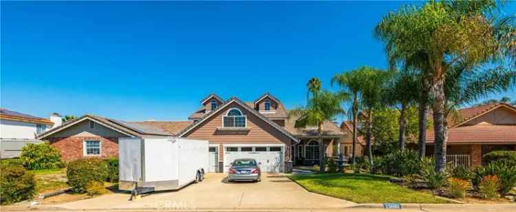 Single-family house For Sale in Canyon Lake, California