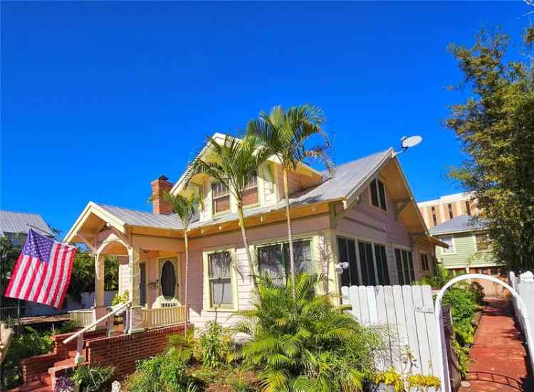 Single-family house For Sale in 1667, Laurel Street, Sarasota, Florida