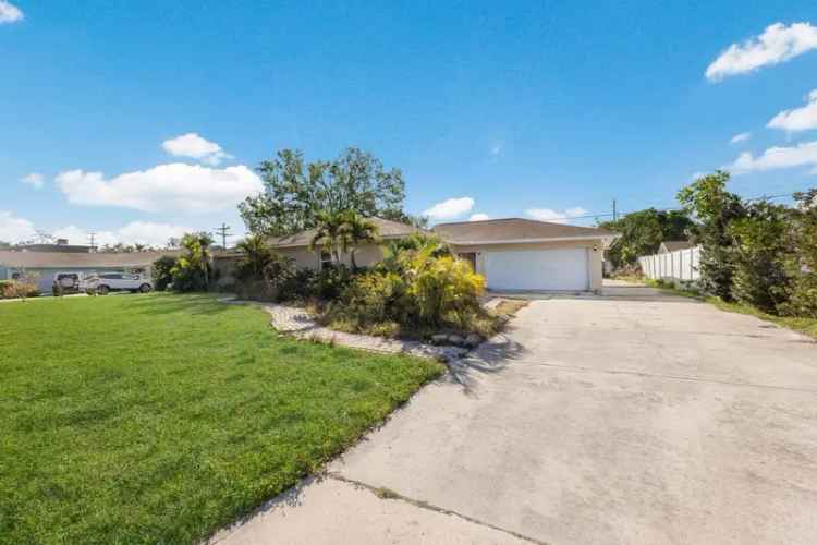 Single-family house For Sale in 7603, 18th Avenue Northwest, Bradenton, Florida