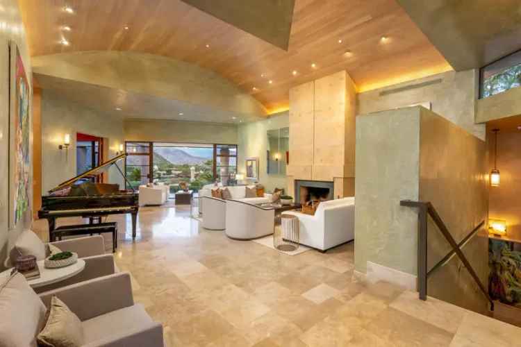 Single-family house For Sale in Indian Wells, California