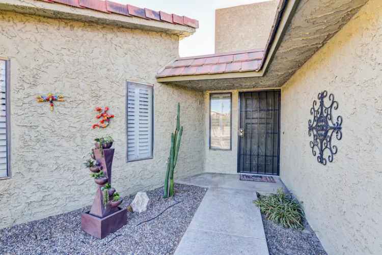 Condo For Sale in 35304, Paseo Circulo West, Cathedral City, California