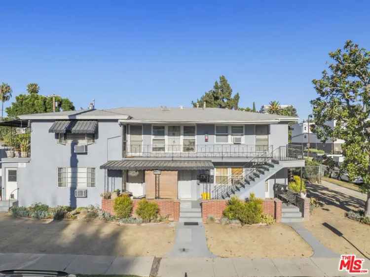 Multi-family house For Sale in 5504, Camellia Avenue, Los Angeles, California