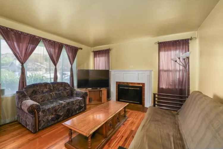 Single-family house For Sale in 183, South Claremont Avenue, San Jose, California