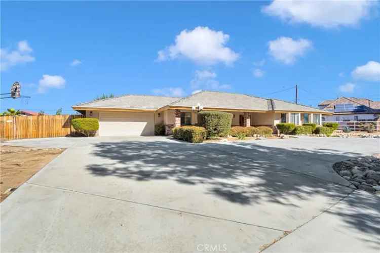 Single-family house For Sale in Apple Valley, California