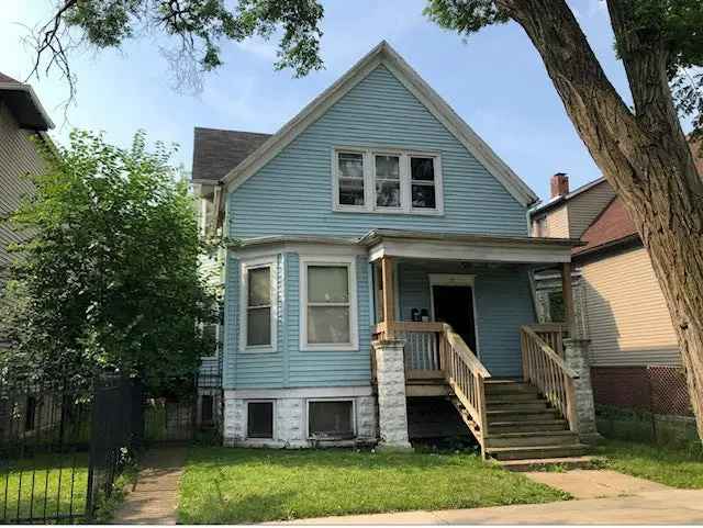 Multi-family house For Sale in 33, West 112th Place, Chicago, Illinois