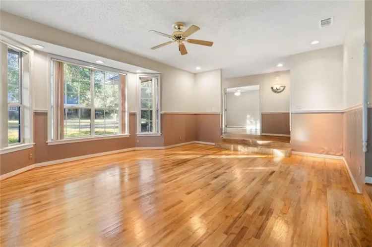 Single-family house For Sale in Mobile, Alabama