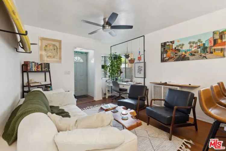 Multi-family house For Sale in 31, South Venice Boulevard, Los Angeles, California