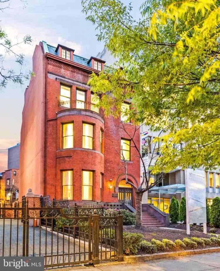 Single-family house For Sale in 1720, Massachusetts Avenue Northwest, Washington, District of Columbia