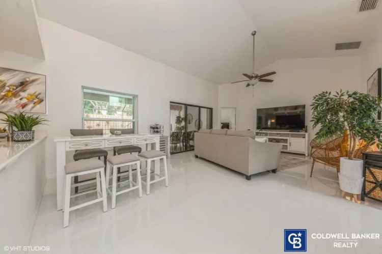 Single-family house For Sale in 15, Dogwood Circle, Boynton Beach, Florida