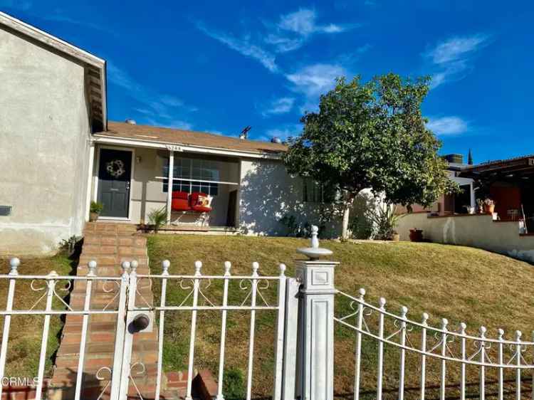 Single-family house For Sale in Los Angeles, California