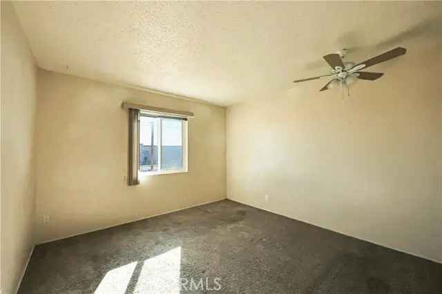 Single-family house For Sale in 3133, Pat Avenue, Mojave, California