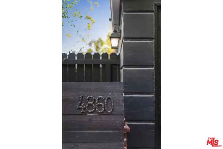 Single-family house For Sale in 4860, Glencairn Road, Los Angeles, California