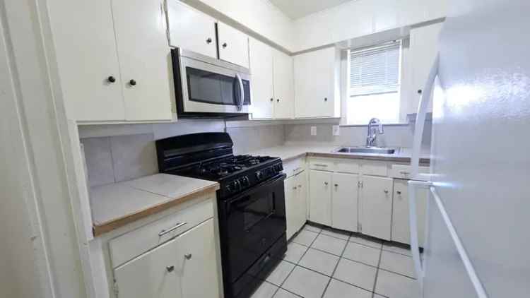 2 Bedroom Apartment Near UNT and TWU - SEC 8 Accepted