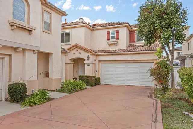 Single-family house For Sale in 1144, La Vida Court, Chula Vista, California