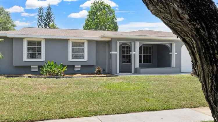 Single-family house For Sale in 712, Port Malabar Boulevard Northeast, Palm Bay, Florida