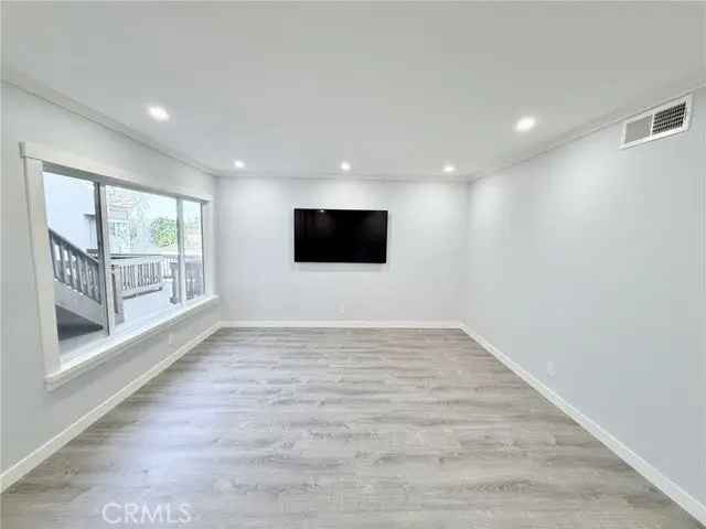 Condo For Sale in 996, South Citron Street, Anaheim, California