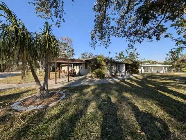 Single-family house For Sale in 451, Home Park Road, Venice, Florida