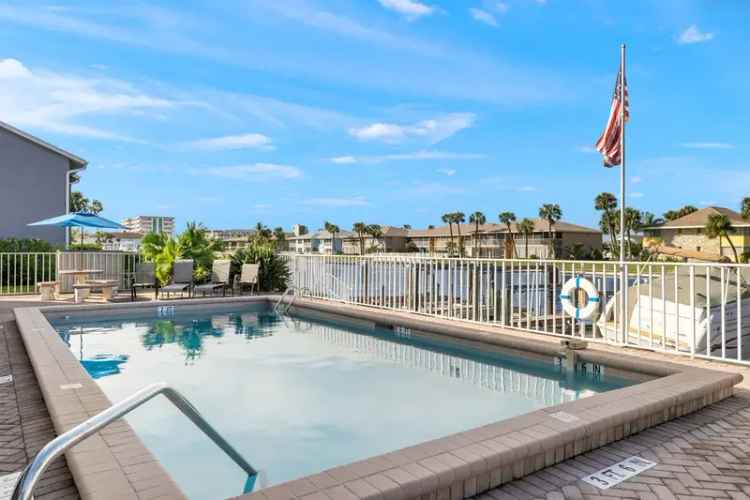 Gulf Access Condo with Private Dock and Lift 2 Bed 2 Bath