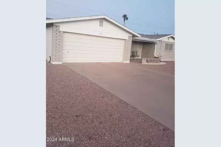 Single-family house For Sale in 908, South Ocotillo Drive, Apache Junction, Arizona