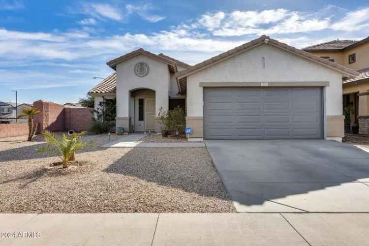 Single-family house For Sale in 15547, West Magnolia Street, Goodyear, Arizona