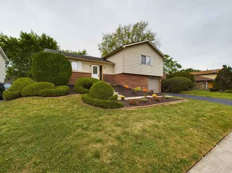 Single-family house For Sale in 210, Oakhurst Road, Matteson, Illinois