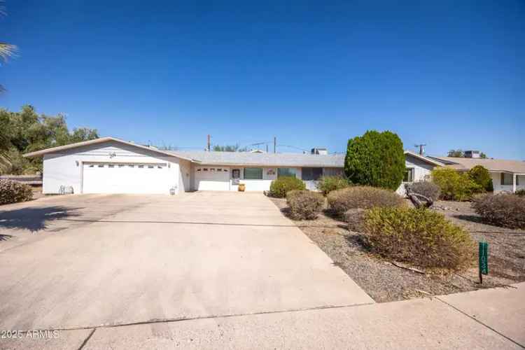 Single-family house For Sale in 11034, West Alabama Avenue, Sun City, Arizona