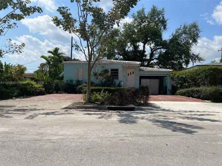 Single-family house For Sale in 5618, Southwest 6th Street, Coral Gables, Florida