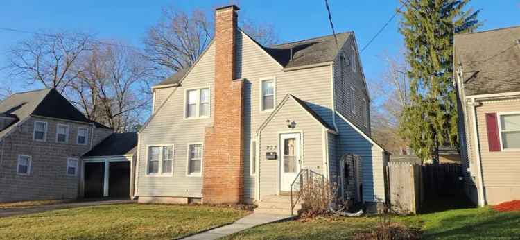 Single-family house For Sale in 233, Barbara Road, Middletown, Connecticut