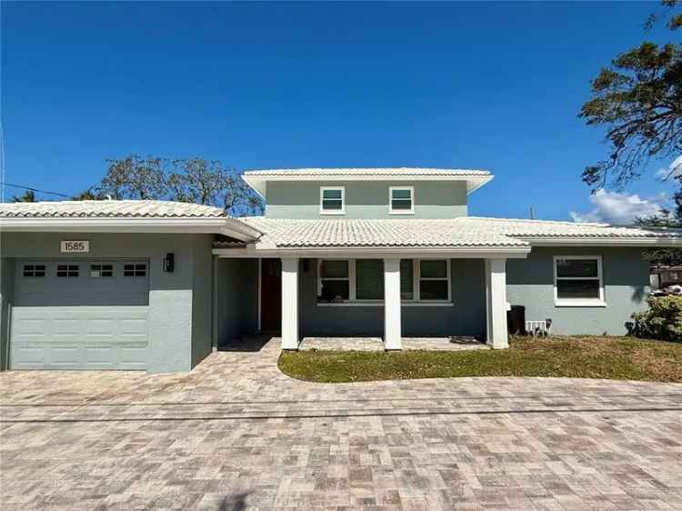 Single-family house For Sale in 1585, Delaware Avenue Northeast, Saint Petersburg, Florida