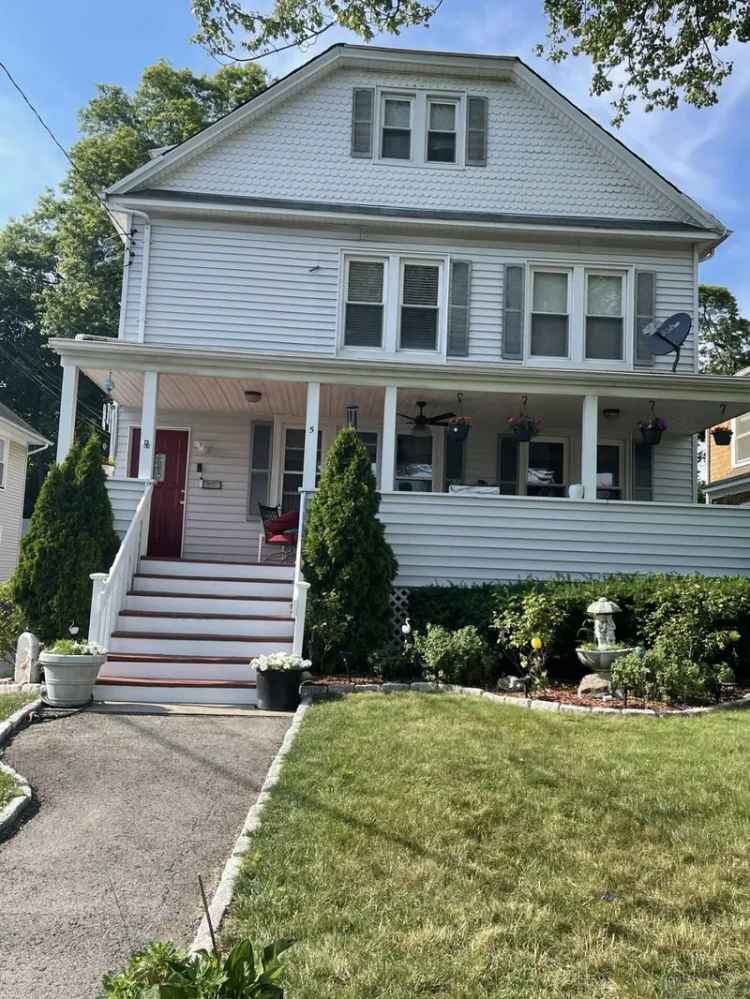 Multi-family house For Sale in 5, Sycamore Street, Norwalk, Connecticut