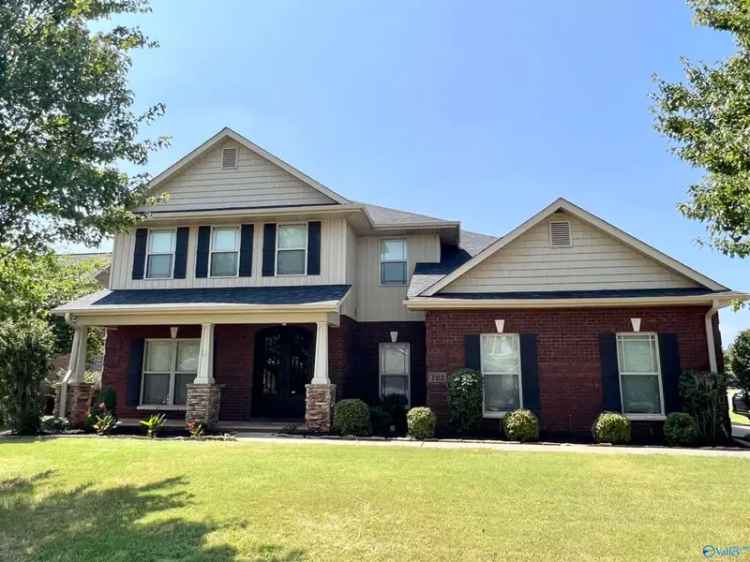 Single-family house For Sale in 202, Meadow Wood Drive, Madison, Alabama